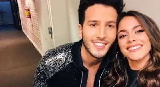 Tini Stoessel y Sebastián Yatra sufrieron un accidente en moto. VIDEO