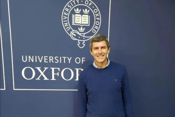 Yarade viajó al Reino Unido para un simposio