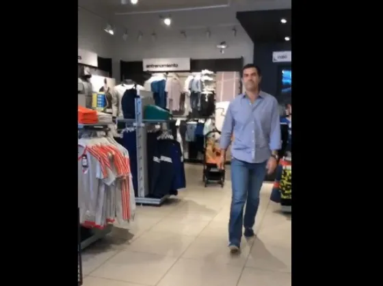 Fuerte escrache al gobernador Urtubey: “Ni sueñes con la presidencia”. VIDEO