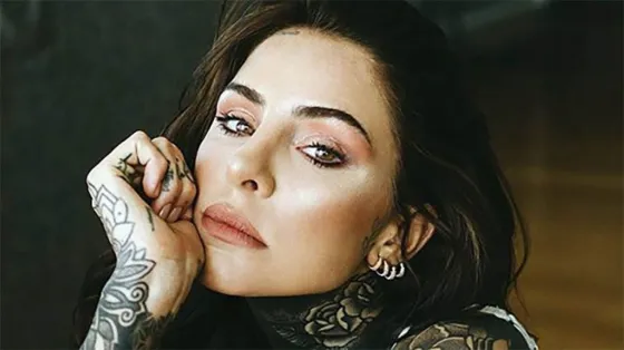 Cande Tinelli se hizo un nuevo tatuaje en el rostro. Mirá