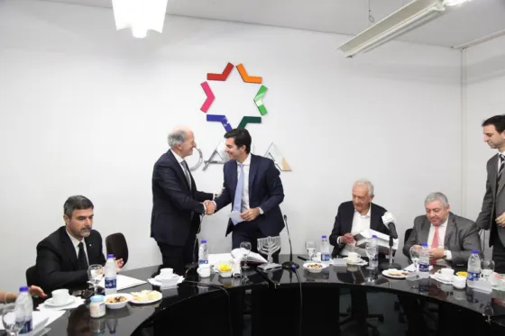 Urtubey se reunió con el nuevo presidente de la DAIA