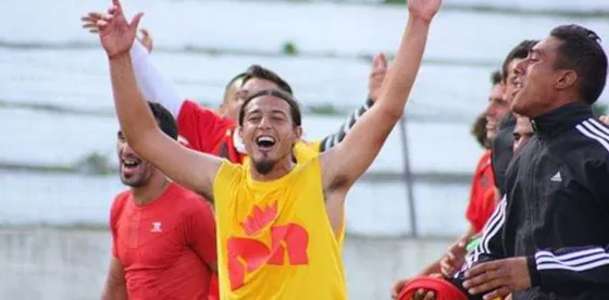 ¡Insólito! Un jugador fanático del Indio Solari, sumó una curiosa cláusula a su contrato