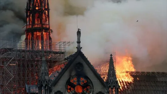 Conmoción mundial por el incendio de la catedral de Notre Dame en París