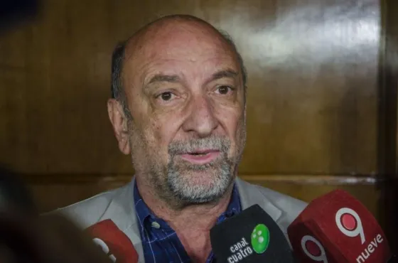 Mascarello molesto por la falta de vacunas: “Con esas cosas no se jode”