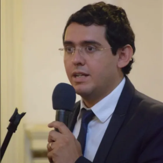 Solís aseguró que lidera las encuestas