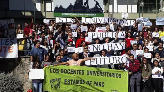 Docentes universitarios rechazaron la propuesta del Gobierno