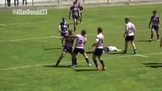 Un jugador de rugby dejó inconsciente a un árbitro