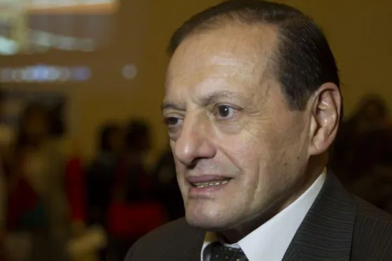 Víctor Claros ganó las elecciones y volverá a ser el rector de la UNSa