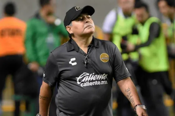 Maradona la pasó mal durante un partido