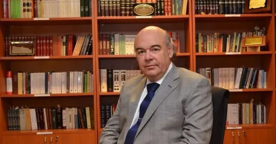 Abel Cornejo jura como Procurador General de la Provincia