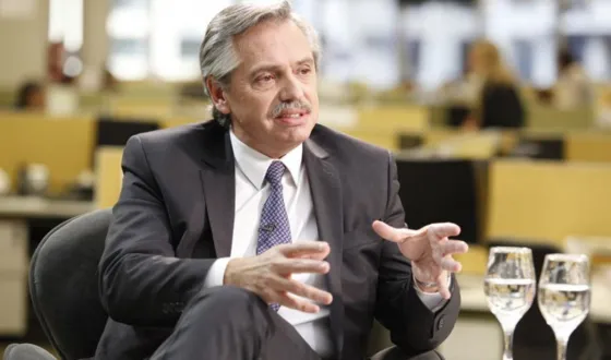 Alberto Fernández realizó su primer acto de campaña