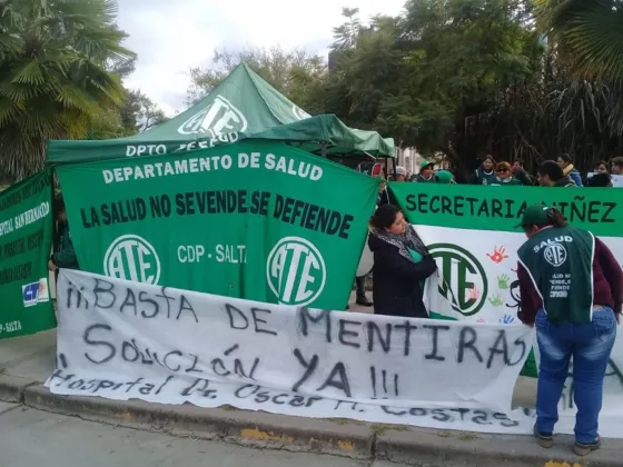 Trabajadores de la Salud instalaron una carpa verde en Grand Bourg