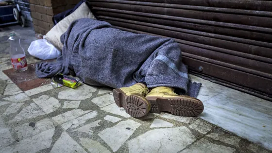 Entregarán ropa de abrigo a personas en situación de calle