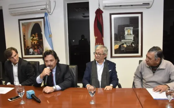 Brindarán asesoramiento a ex trabajadores de YPF para que cobren la histórica deuda