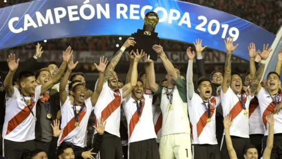 Los mejores memes de River Campeón