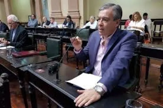 “7 de cada 10 oranenses, cuestiona la gestión de Lara Gros”