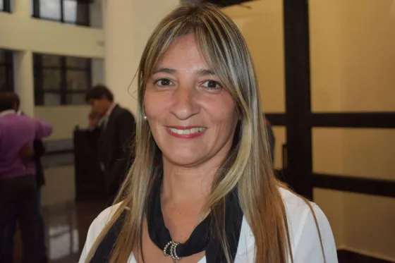 En caso de asumir como senadora, Silvina Abilés votaría en contra del aborto