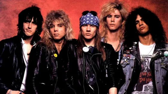 Un ex Guns N' Roses se apuñaló a sí mismo