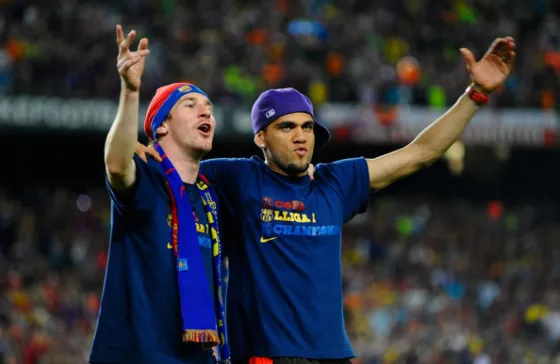 Dani Alves le dedicó un emocionante posteo a Messi. Mirá