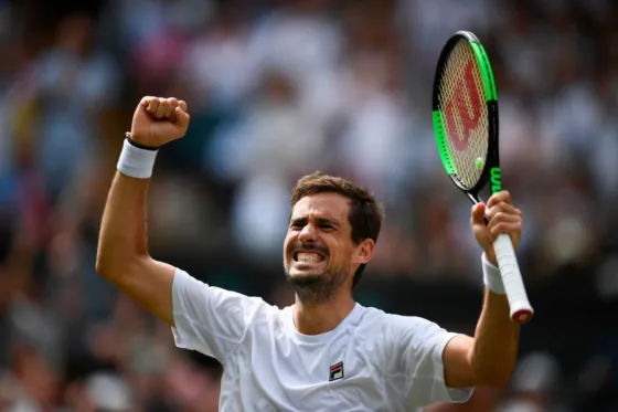 Pella la rompe en Wimbledon 