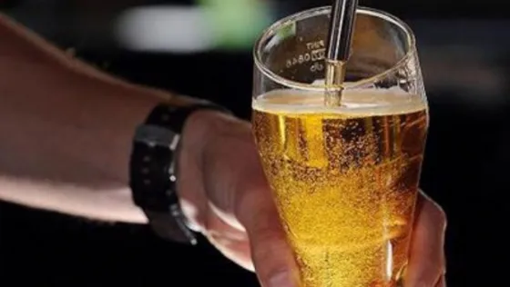 Piden que se controle que no se entregue vasos de vidrio en los boliches