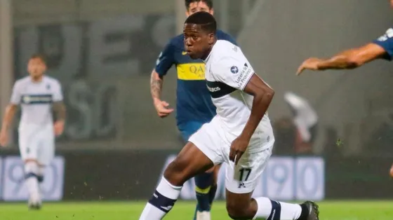 Jan Hurtado firmaría con Boca