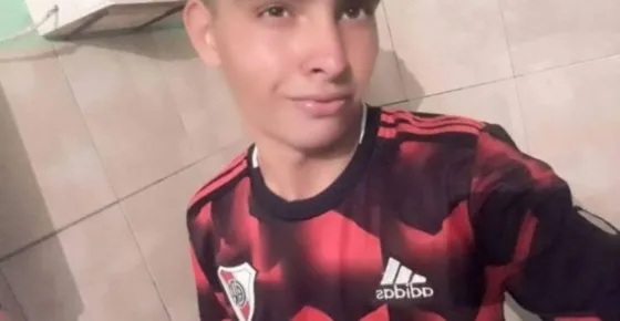 Atajó un penal con el pecho y murió en pleno partido