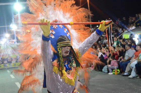 El Corso de Invierno se trasladó al Estadio Padre Martearena