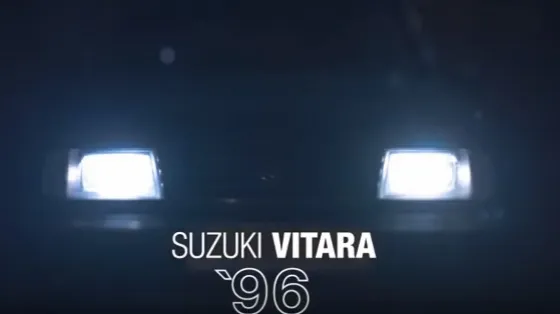 Para vender su auto del año ’96 hizo el mejor comercial de la historia