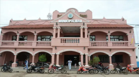 Empleados de Colonia Santa Rosa amenazan con tomar el municipio