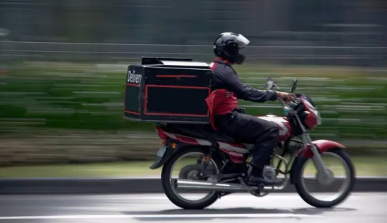 Cadetes y mensajeros dispondrán de estacionamiento gratuito en el centro