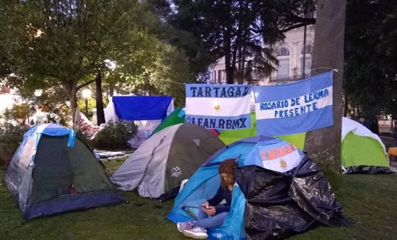 Docentes autoconvocados ratifican el paro