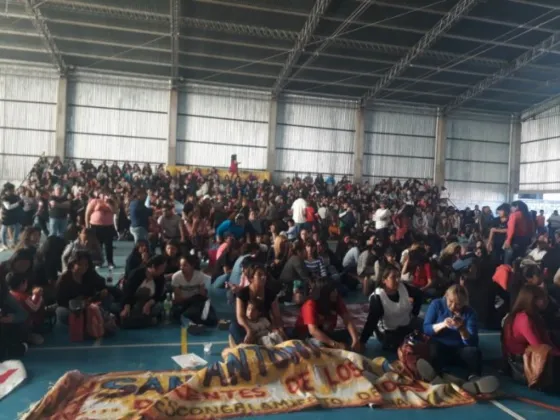 Los docentes decidieron continuar con el paro