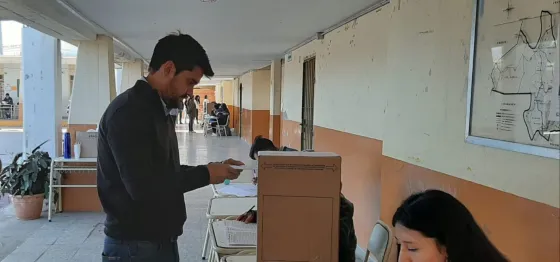 Lucas Godoy denunció “operaciones mafiosas”