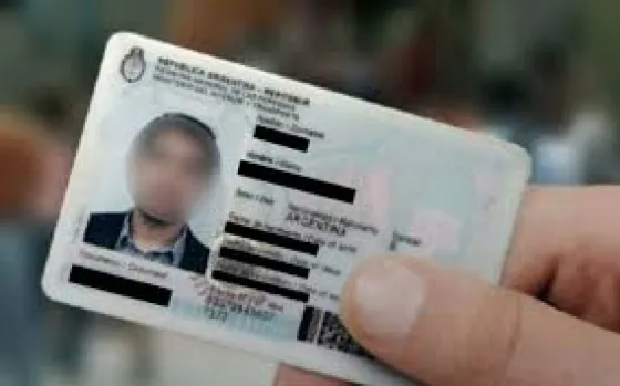 Insólito! Gobernador fue a votar y se olvidó el DNI