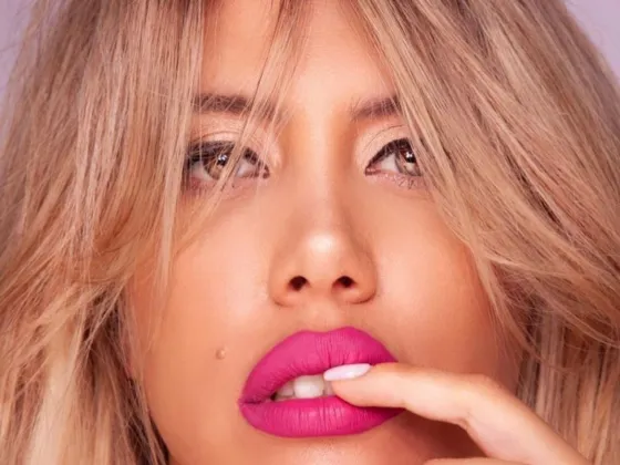 Wanda Nara despampanante en Formentera