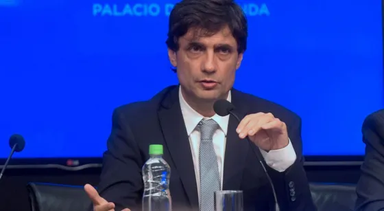 Se retiraron U$S 800 millones tras el default selectivo