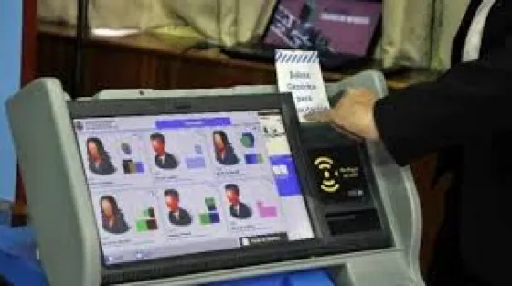 Suspenden el uso de simuladores de voto electrónico
