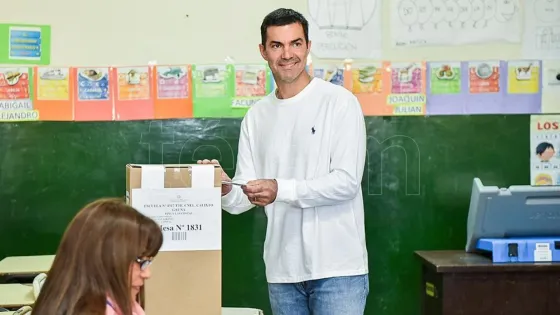 VOTÓ URTUBEY Y A LA TARDE VIAJA A BUENOS AIRES