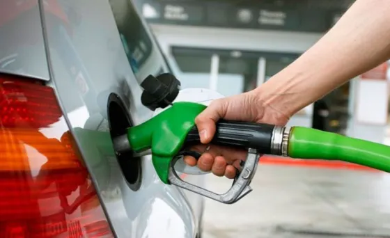 Desde hoy, los combustibles cuestan 5% más caros