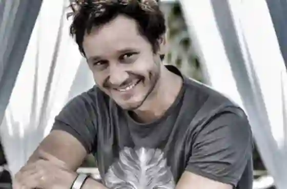 Entérate por qué Benjamín Vicuña postergó su boda con la China Suárez