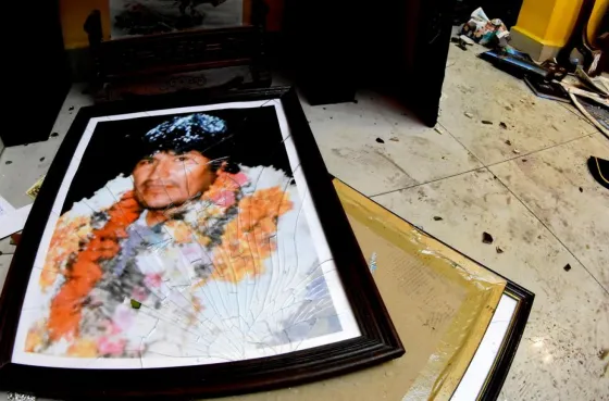 Saquearon la casa de Evo Morales e incendiaron las de dirigentes