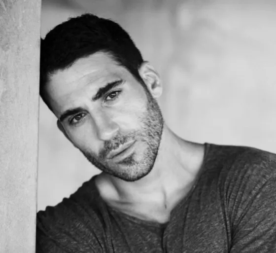La foto súper hot de Miguel Ángel Silvestre