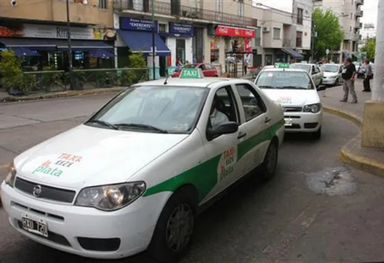 Policía se fue a bailar y se olvidó el arma en el taxi