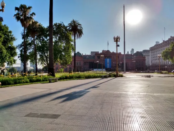 Buenos Aires: La Plaza de Mayo amaneció sin rejas este lunes