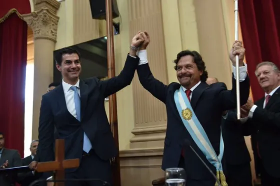 El gobernador Gustavo Sáenz tomó juramento a sus ministros