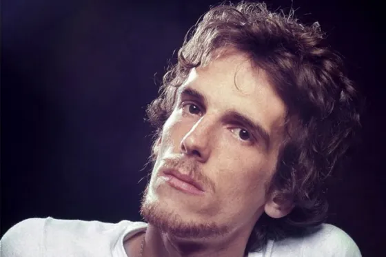 Sale a la venta un nuevo disco de Luis Alberto Spinetta