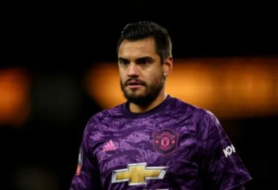 Sergio Romero se accidentó en Inglaterra
