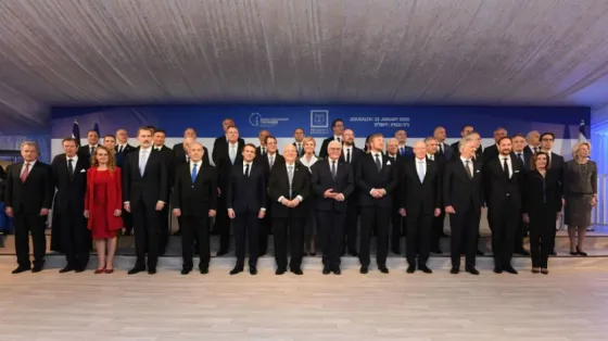 Alberto Fernández participa del homenaje a víctimas del Holocausto