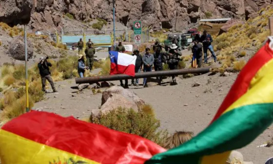 Máxima tensión: Bolivia movilizó tropas a la frontera con Chile